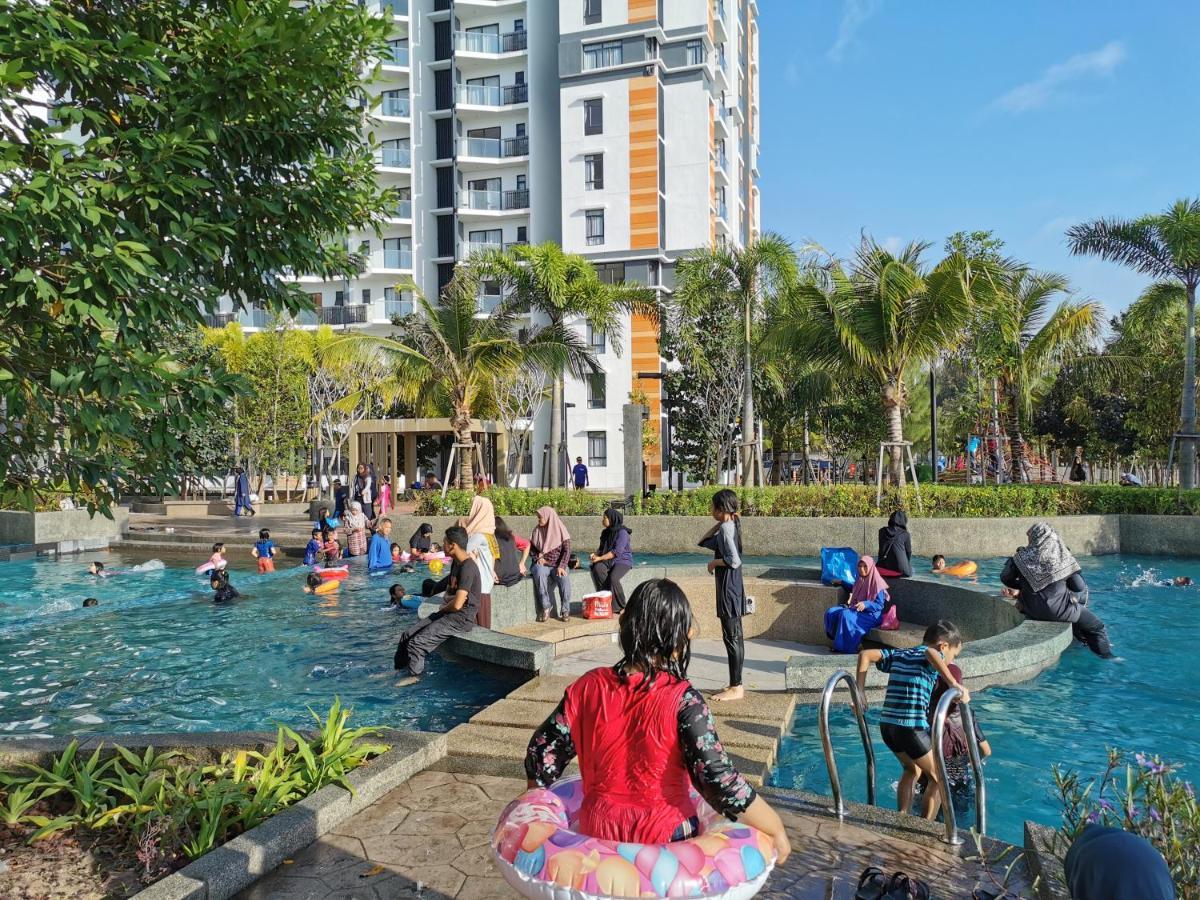 Timurbay Seafront By L'amour * Kuantan